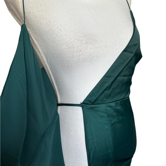 Showpo. Mine Would Be You Emerald Satin Dress Size 4 NWT - Picture 10 of 17